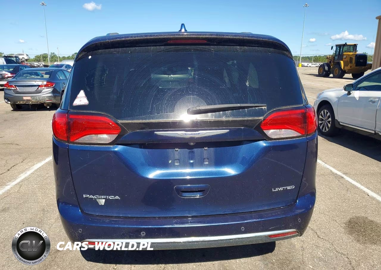 2018 Chrysler Pacifica Limited VIN:2C4RC1GG9JR314597 - 6