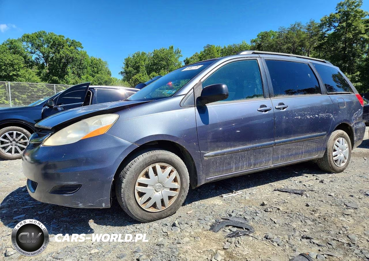 2007 Toyota Sienna Le 8-Passenger