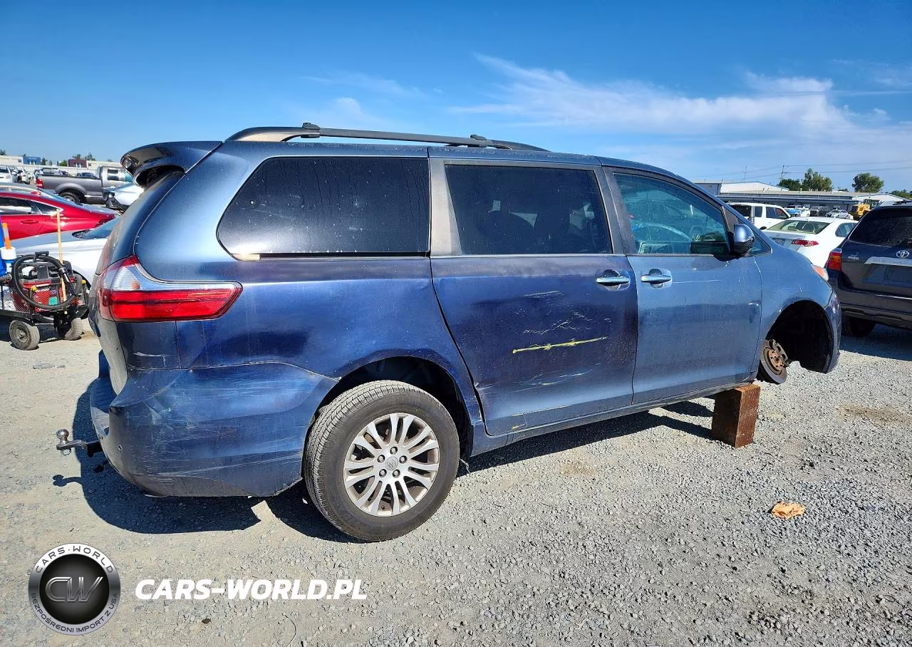 2017 Toyota Sienna Xle 8-Passenger VIN:5TDYZ3DC0HS779665 - 3