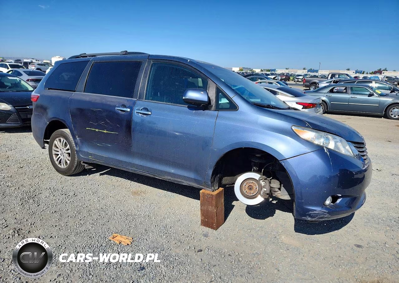 2017 Toyota Sienna Xle 8-Passenger VIN:5TDYZ3DC0HS779665 - 4