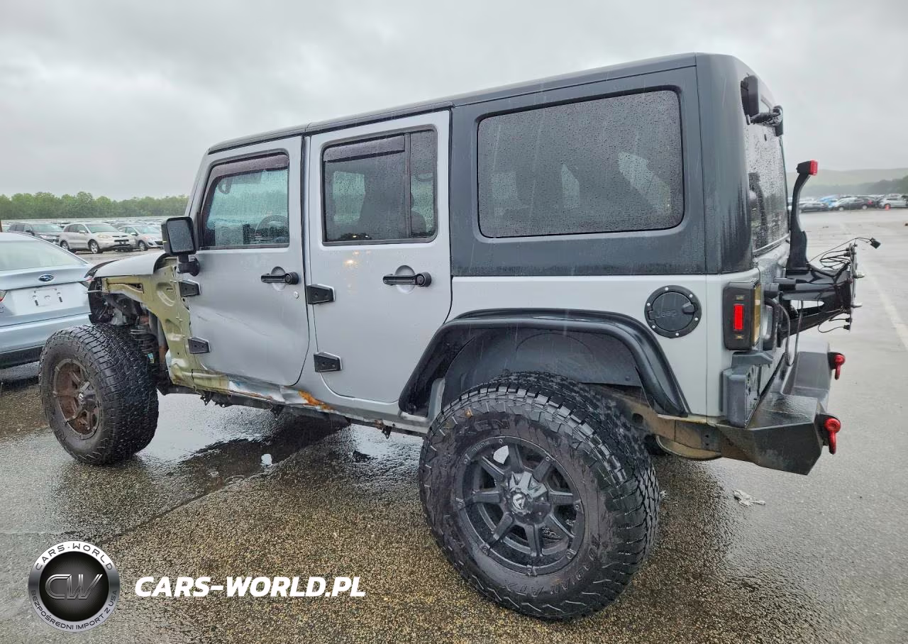 2015 Jeep Wrangler Unlimited Sport VIN:1C4HJWDG4FL551064 - 2