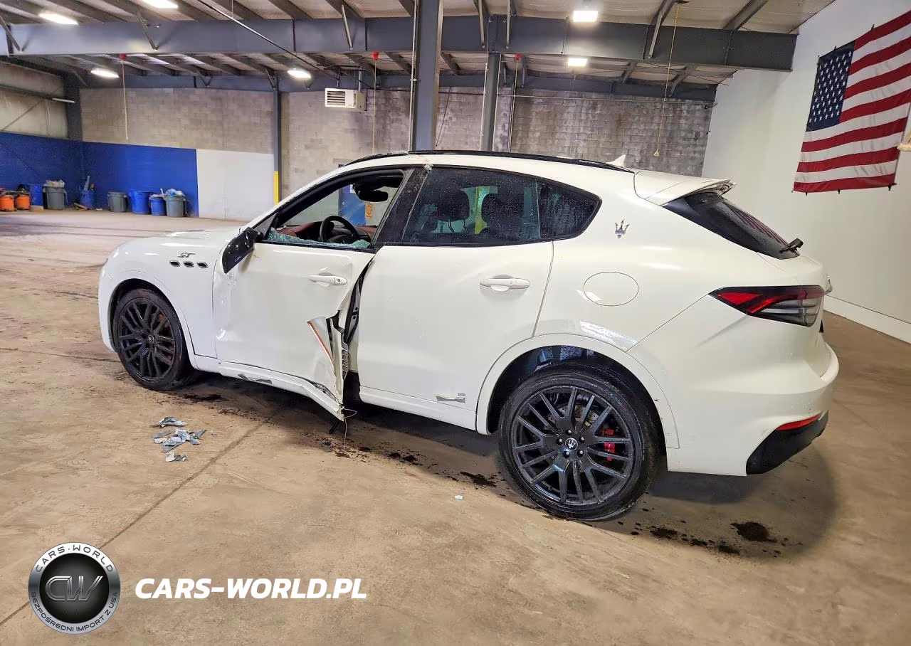 2022 Maserati Levante Base-Gt VIN:ZN661XUAXNX384711 - 2