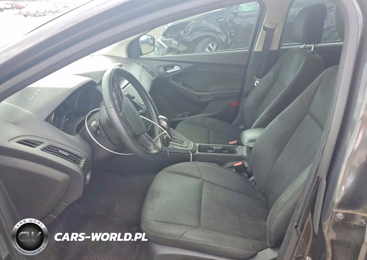 2016 Ford Focus Se VIN:1FADP3F28GL393560 - 7