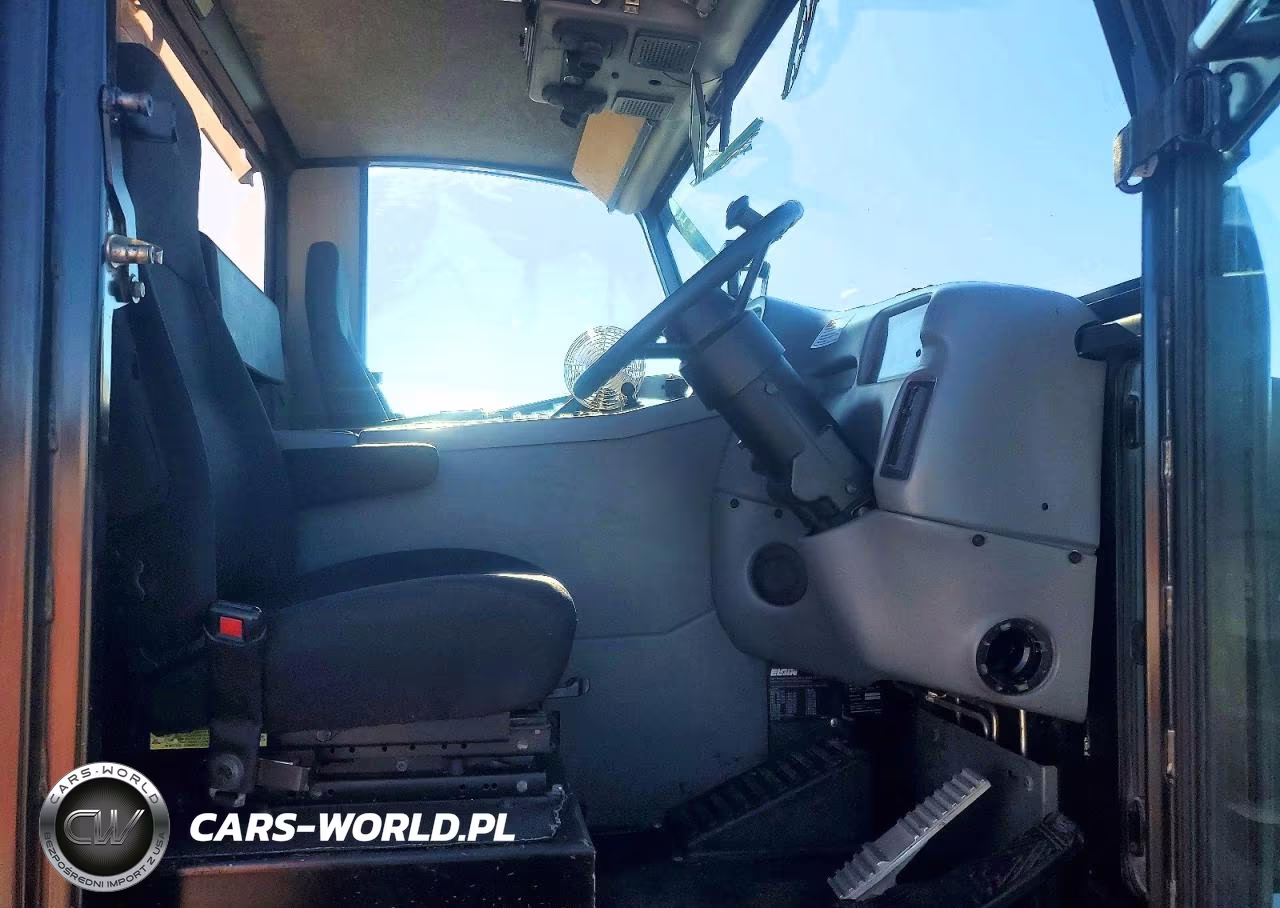 2011 Elgin Pelican P - Sweeper Truck VIN:NP23530 - 6