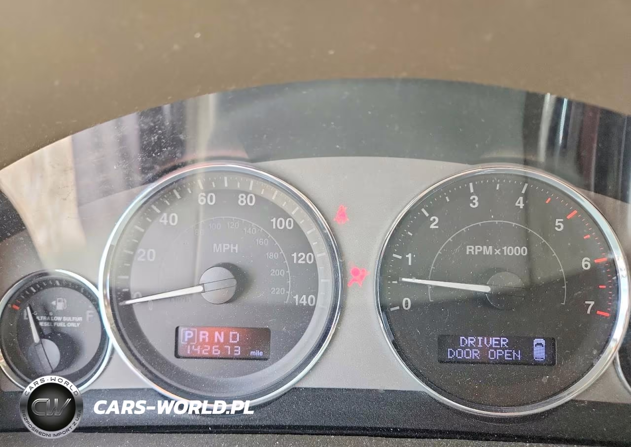 2008 Jeep Grand Cherokee Overland VIN:1J8HR68M08C206960 - 9