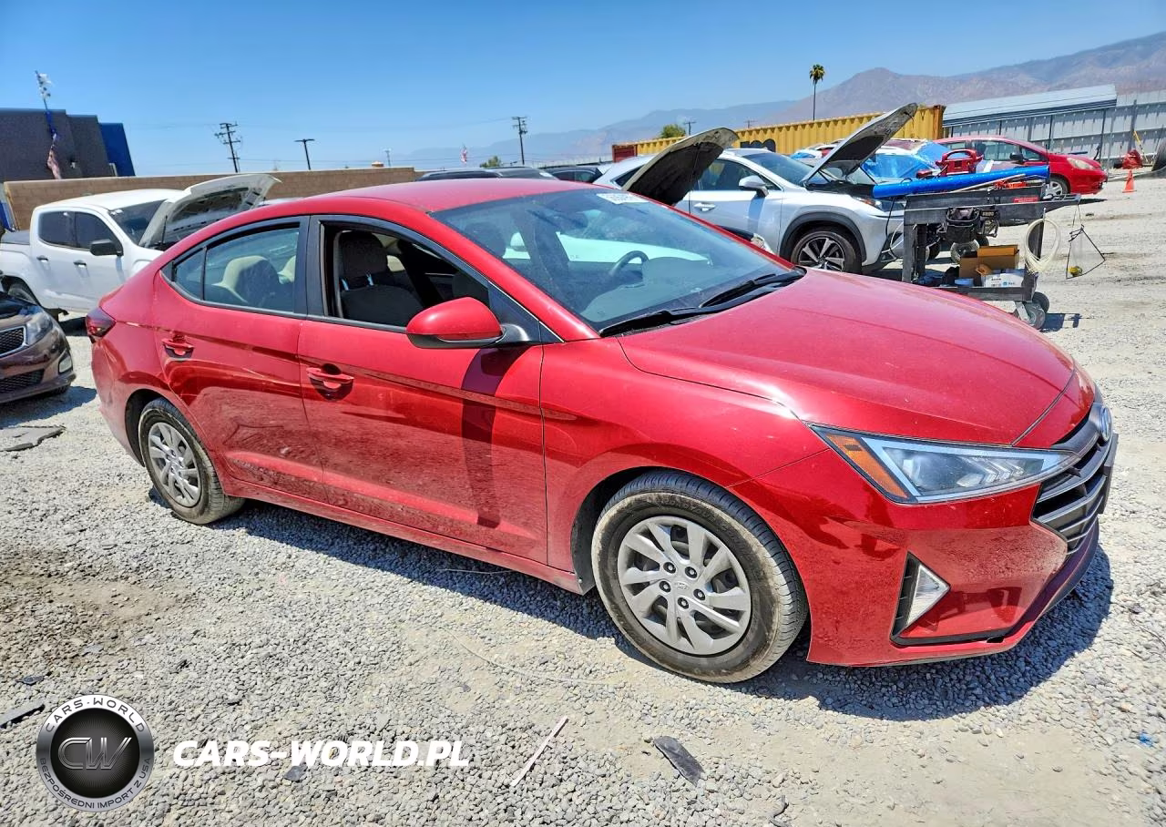 2019 Hyundai Elantra Se VIN:5NPD74LF2KH411183 - 4