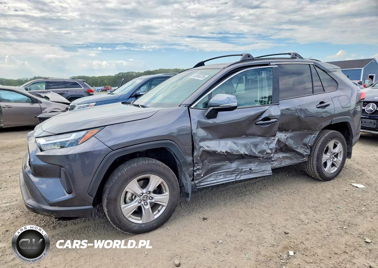 2025 Toyota Rav4 Xle – zdjęcie 1 z 13