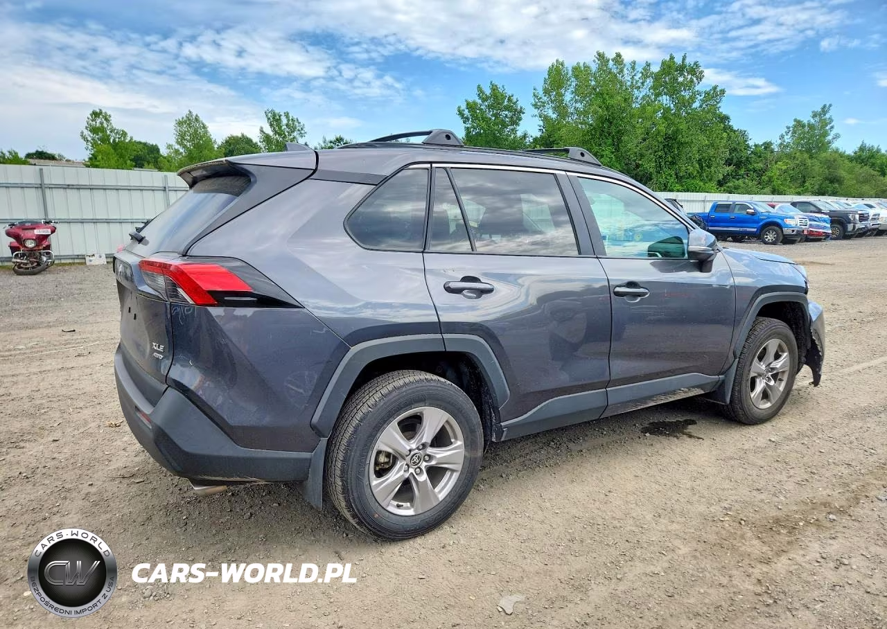 2025 Toyota Rav4 Xle VIN:2T3P1RFV0SW596518 - 3