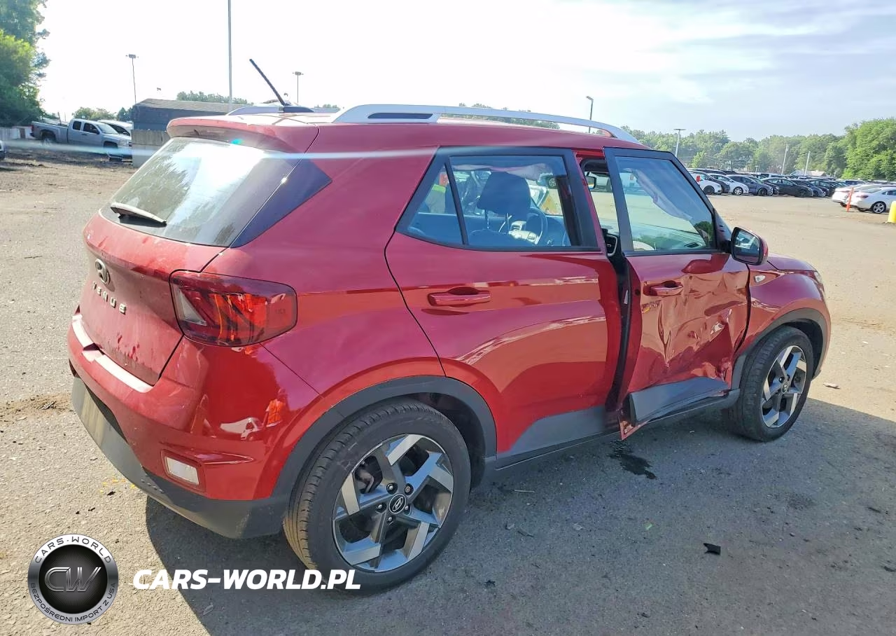 2023 Hyundai Venue Limited VIN:KMHRC8A38PU239025 - 3