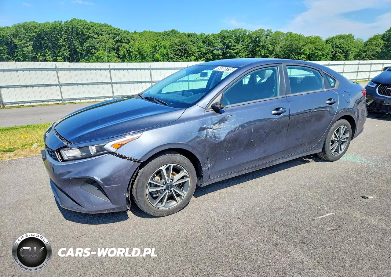 2023 Kia Forte Lxs – zdjęcie 1 z 12