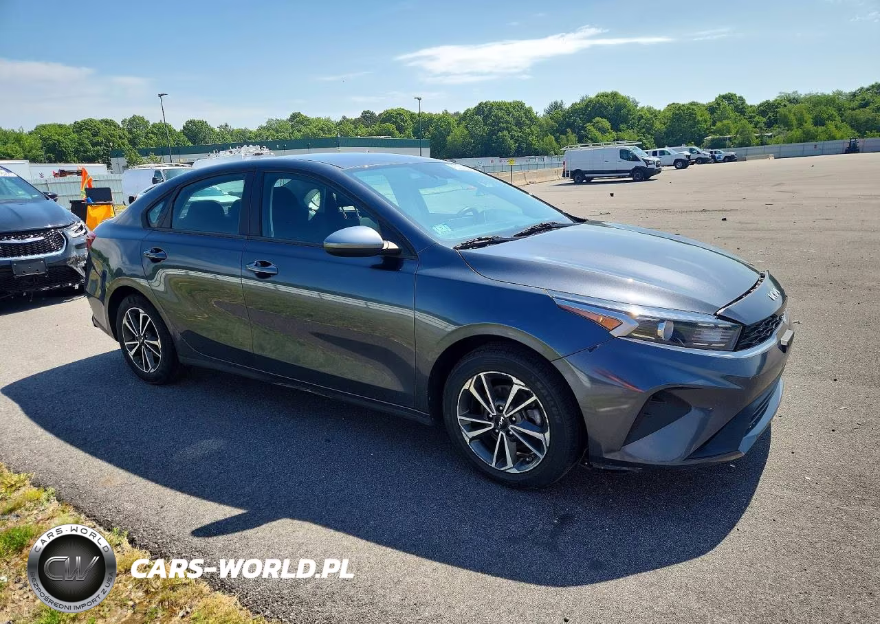 2023 Kia Forte Lxs VIN:3KPF24AD4PE601328 - 4
