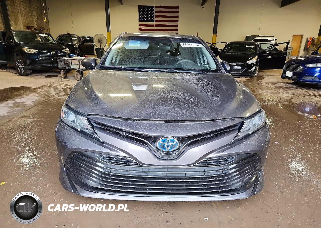 2018 Toyota Camry Le VIN:4T1B31HK6JU502741 - 5