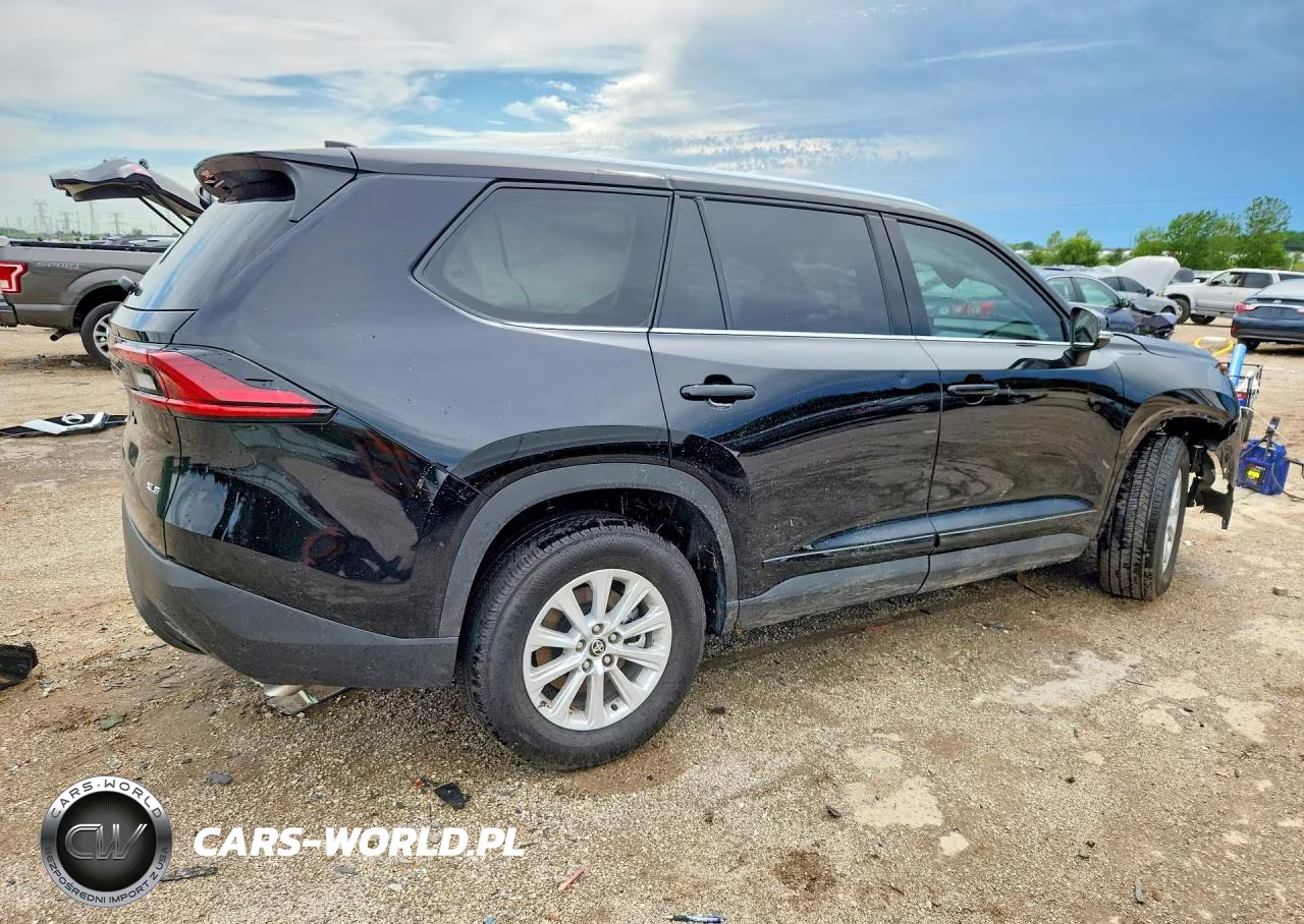 2026 Toyota Grand Highlander Xle VIN:5TDAAAB59TS113057 - 3