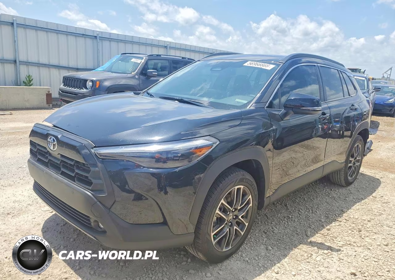 2026 Toyota Corolla Cross Xle VIN:7MUDAABGXTV174888 - 1