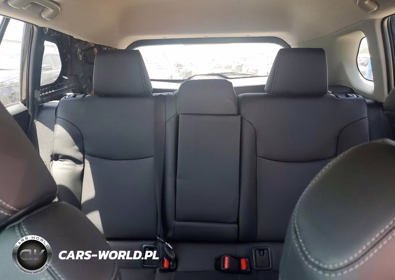 2026 Toyota Corolla Cross Xle VIN:7MUDAABGXTV174888 - 10