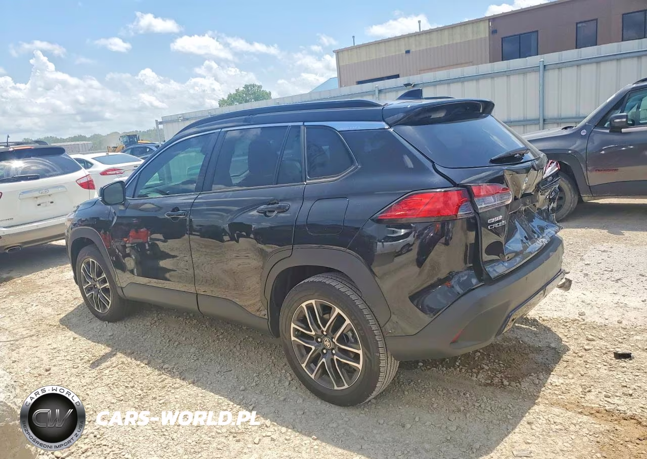 2026 Toyota Corolla Cross Xle VIN:7MUDAABGXTV174888 - 2