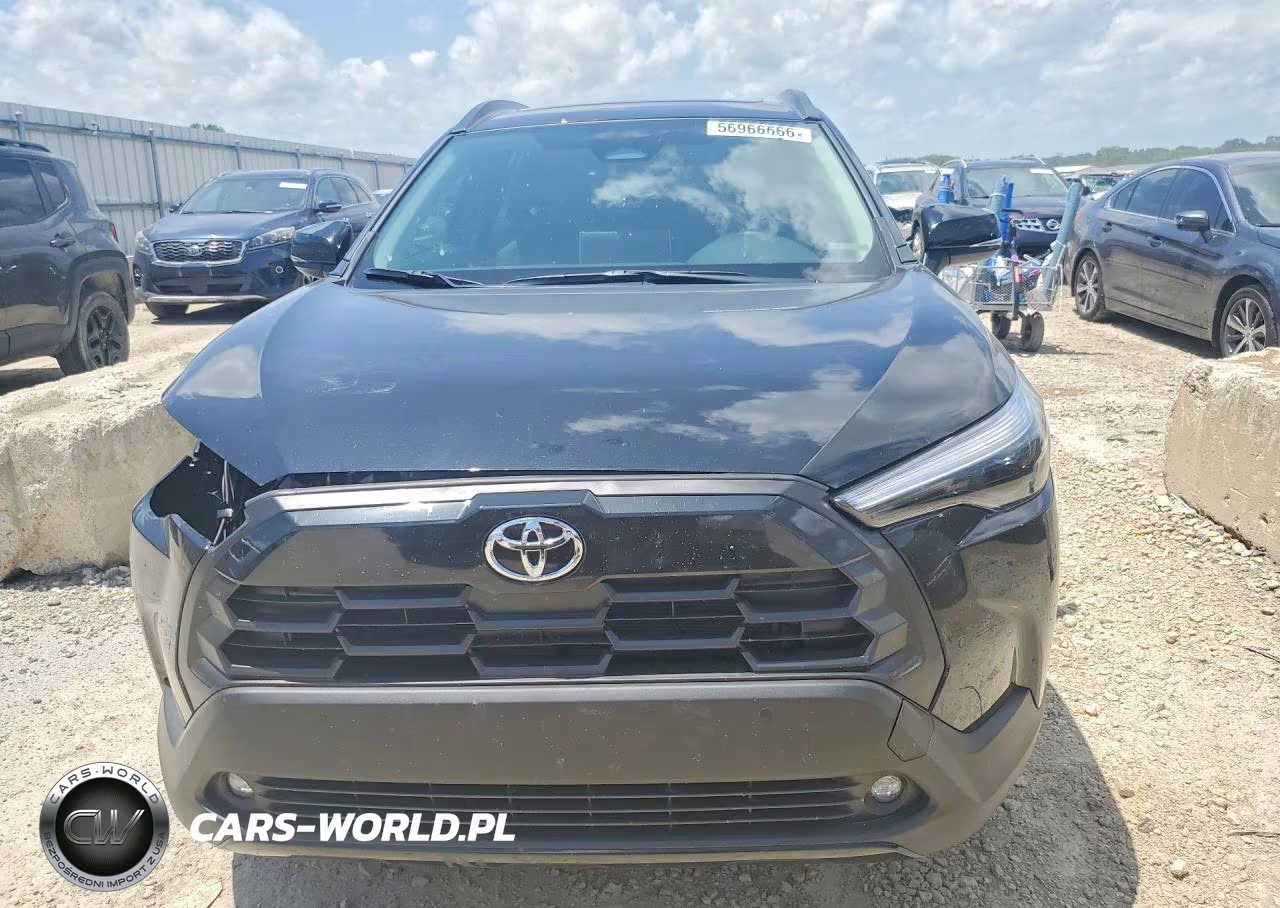 2026 Toyota Corolla Cross Xle VIN:7MUDAABGXTV174888 - 5