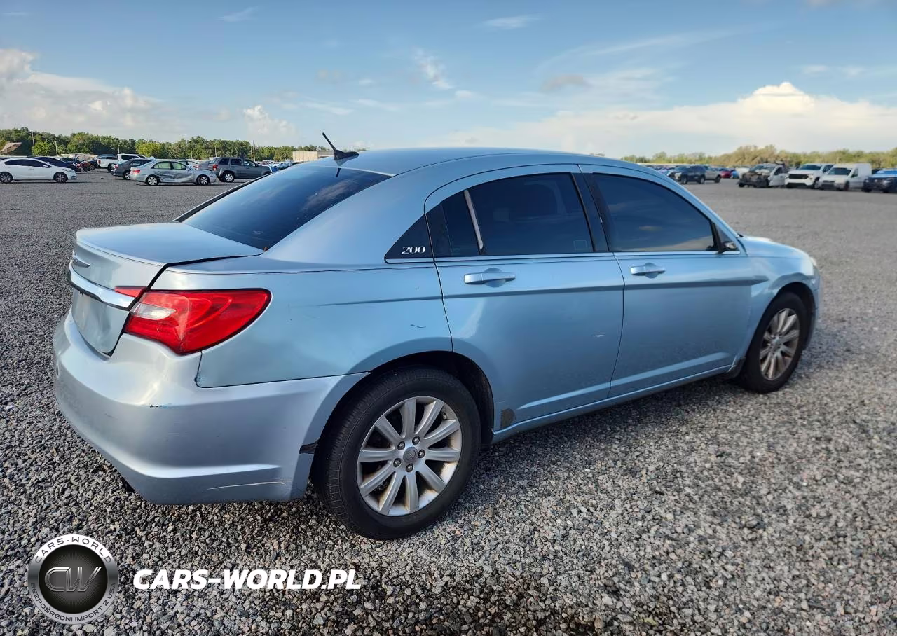 2012 Chrysler 200 Touring VIN:1C3CCBBB7CN144378 - 3