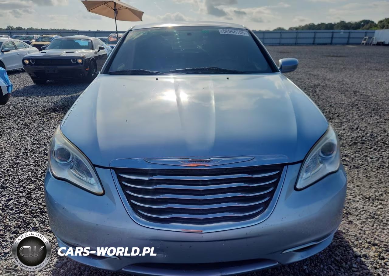 2012 Chrysler 200 Touring VIN:1C3CCBBB7CN144378 - 5