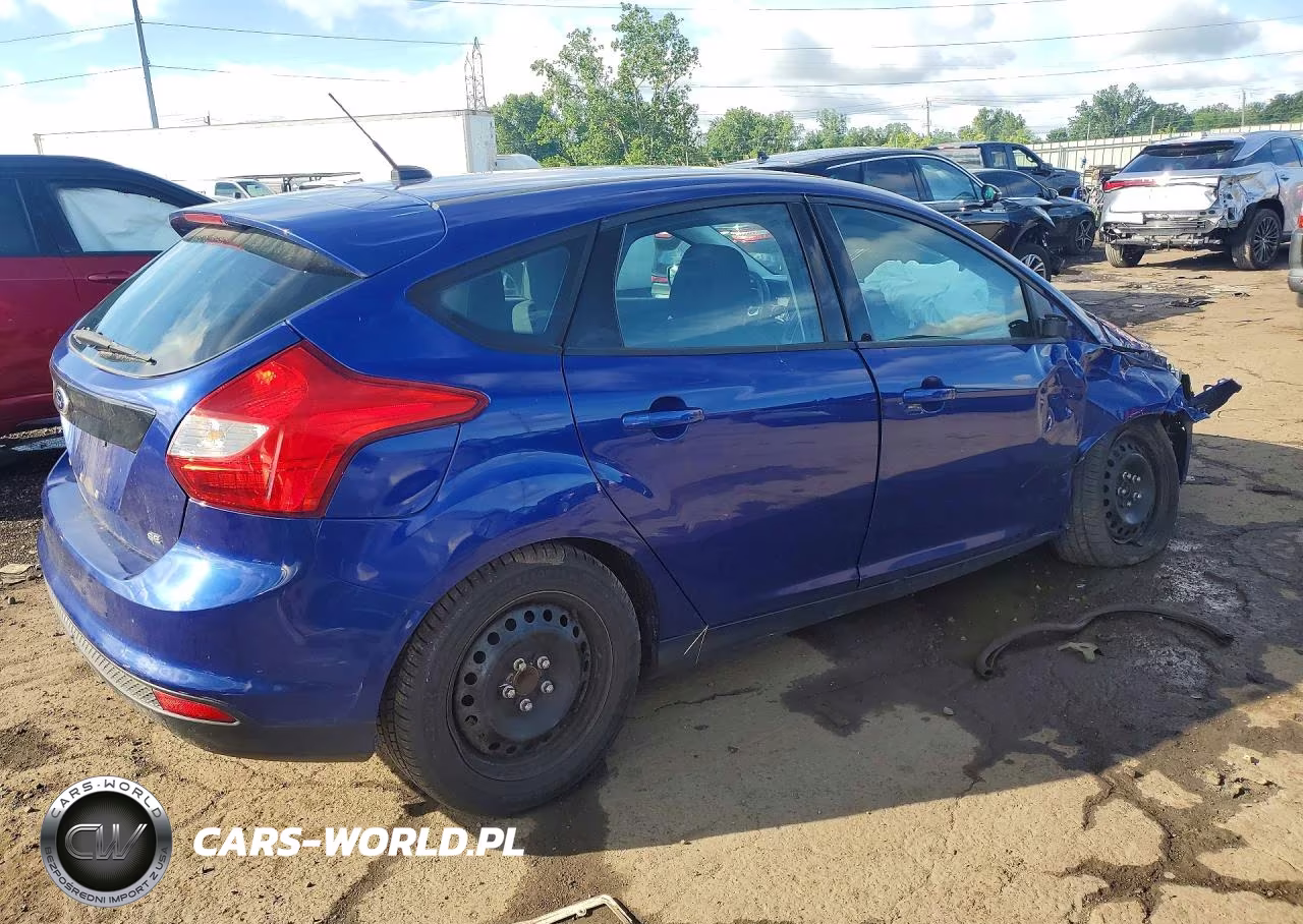 2012 Ford Focus Se VIN:1FAHP3K22CL464298 - 3