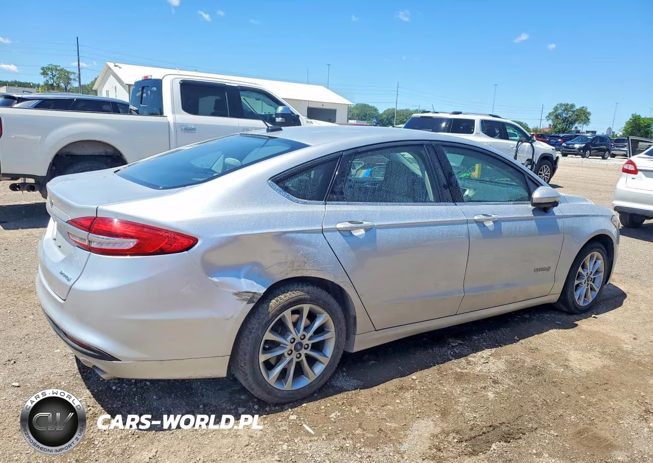 2017 Ford Fusion S Hybrid VIN:3FA6P0UU2HR250683 - 3