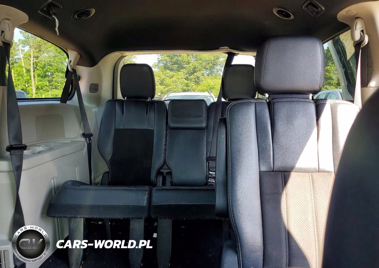 2019 Dodge Grand Caravan Sxt VIN:2C4RDGCG3KR717160 - 10