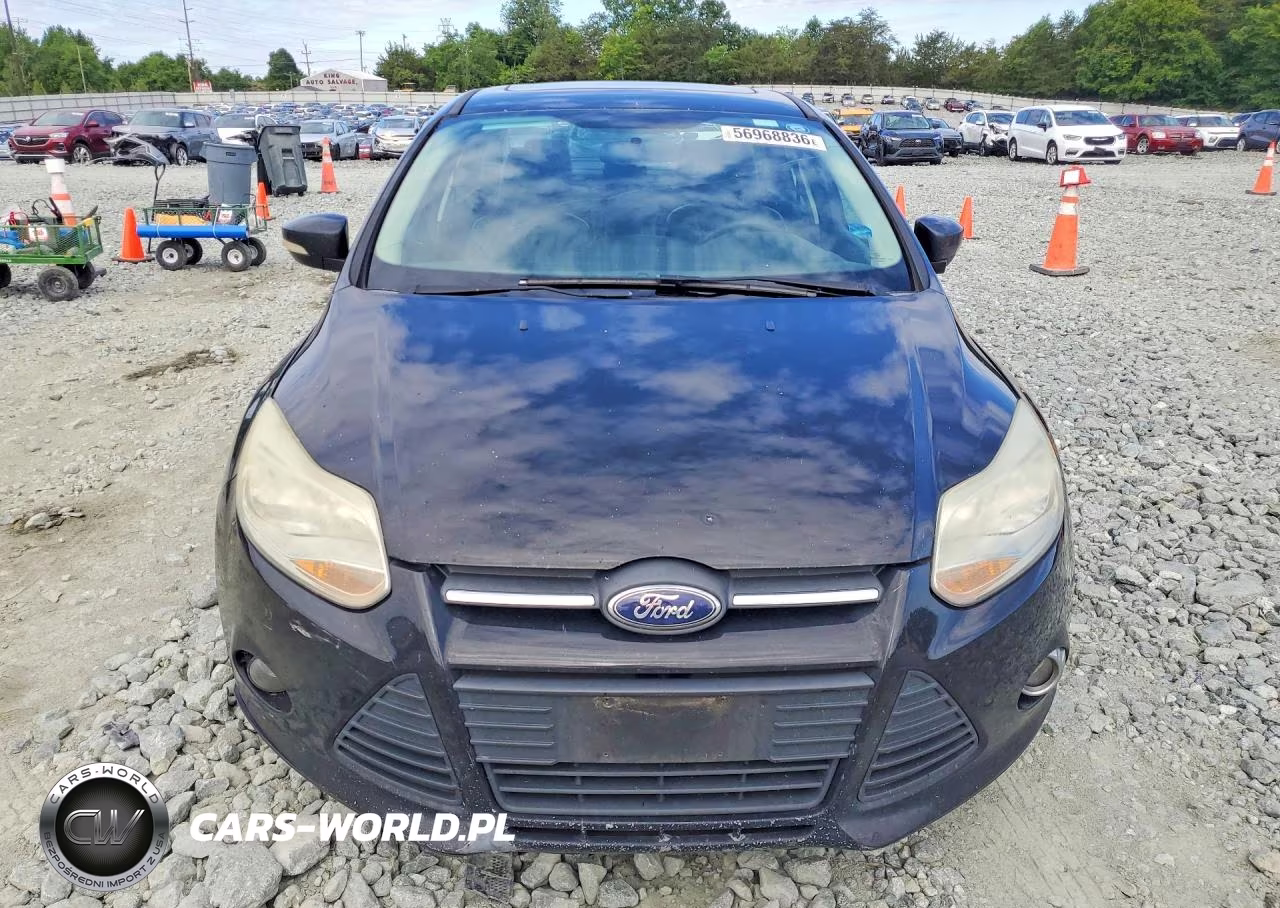 2014 Ford Focus Se VIN:1FADP3F26EL371067 - 5