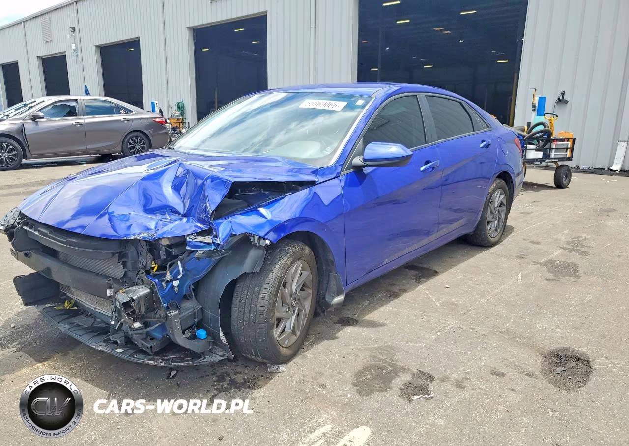 2024 Hyundai Elantra Sel – zdjęcie 1 z 12
