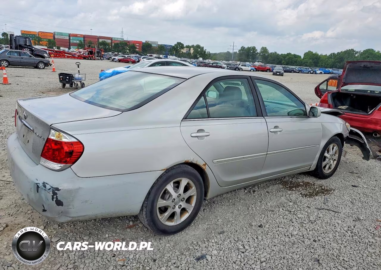 2005 Toyota Camry VIN:4T1BE30K95U428528 - 3