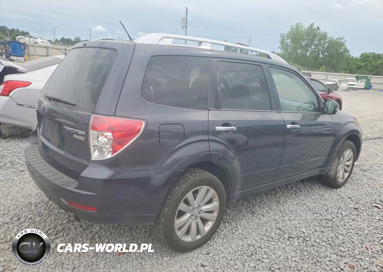 2011 Subaru Forester Touring VIN:JF2SHAGC4BH724674 - 3