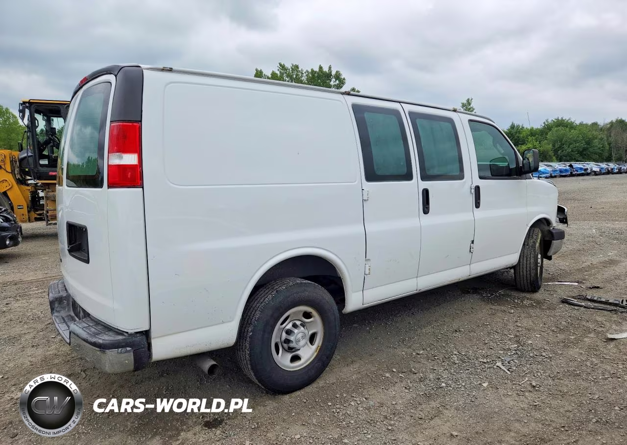 2019 Chevrolet Express G2500 VIN:1GCWGAFP5K1246930 - 3