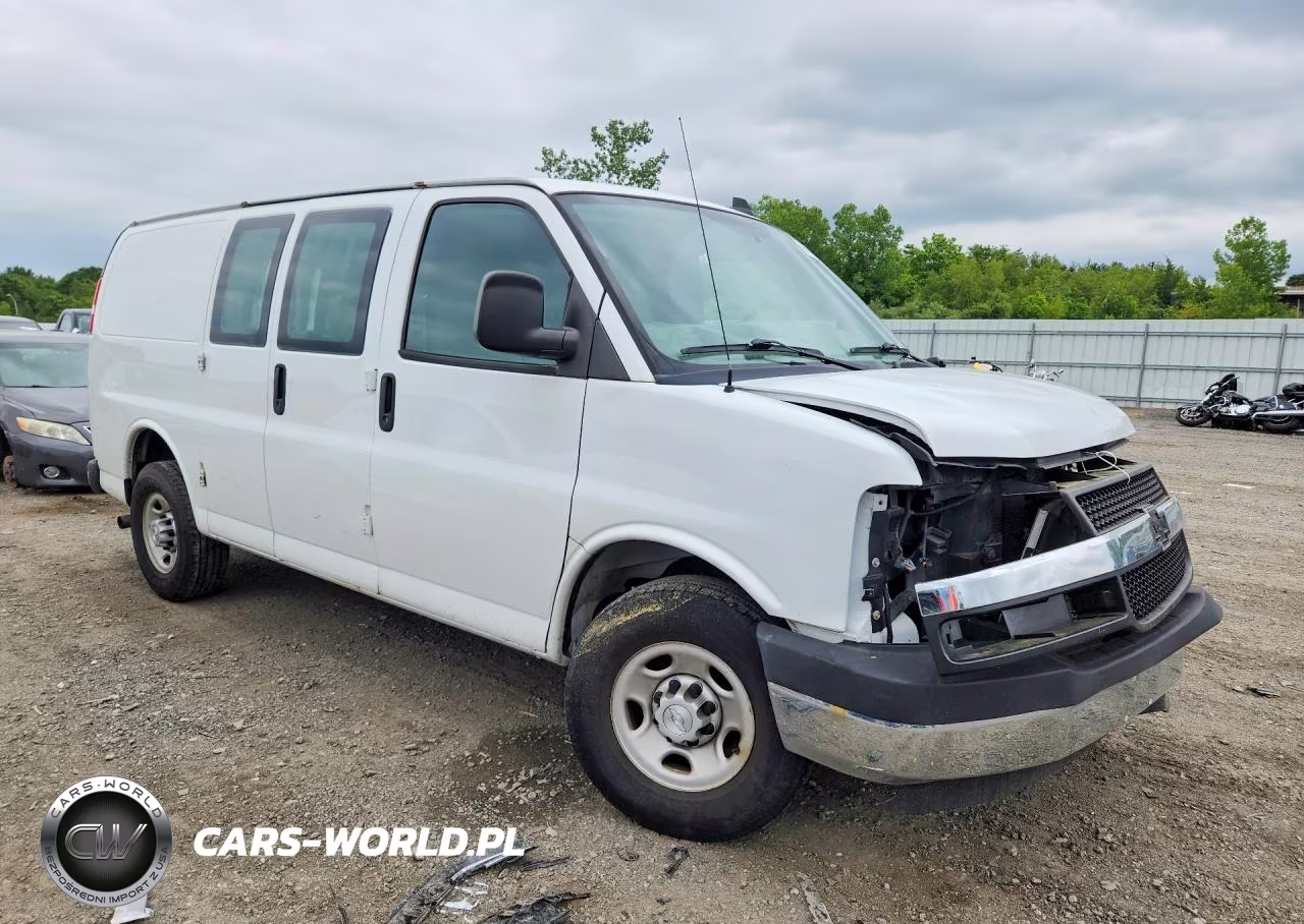 2019 Chevrolet Express G2500 VIN:1GCWGAFP5K1246930 - 4