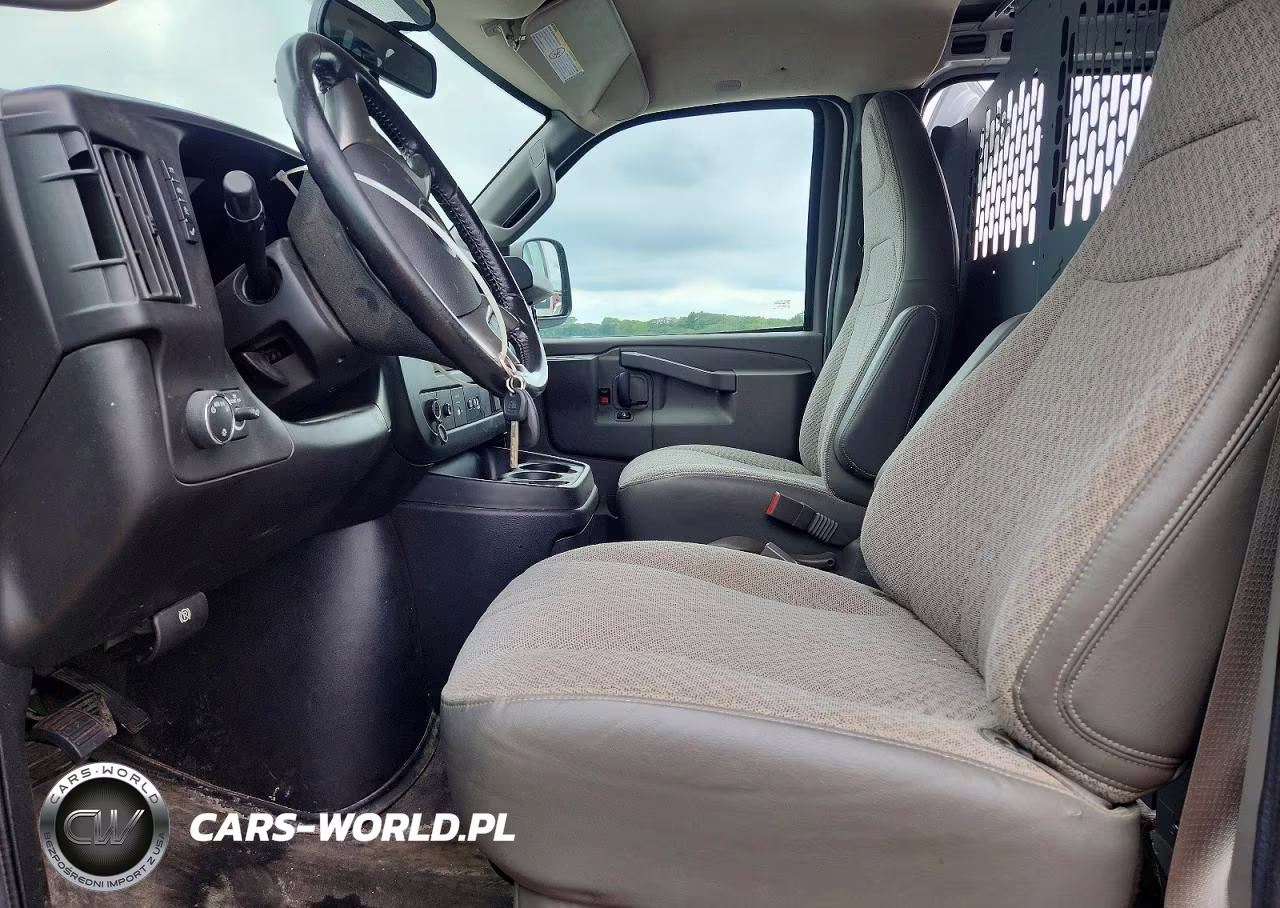 2019 Chevrolet Express G2500 VIN:1GCWGAFP5K1246930 - 7