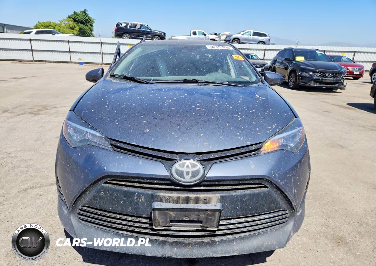 2017 Toyota Corolla Le VIN:2T1BURHE8HC861767 - 5