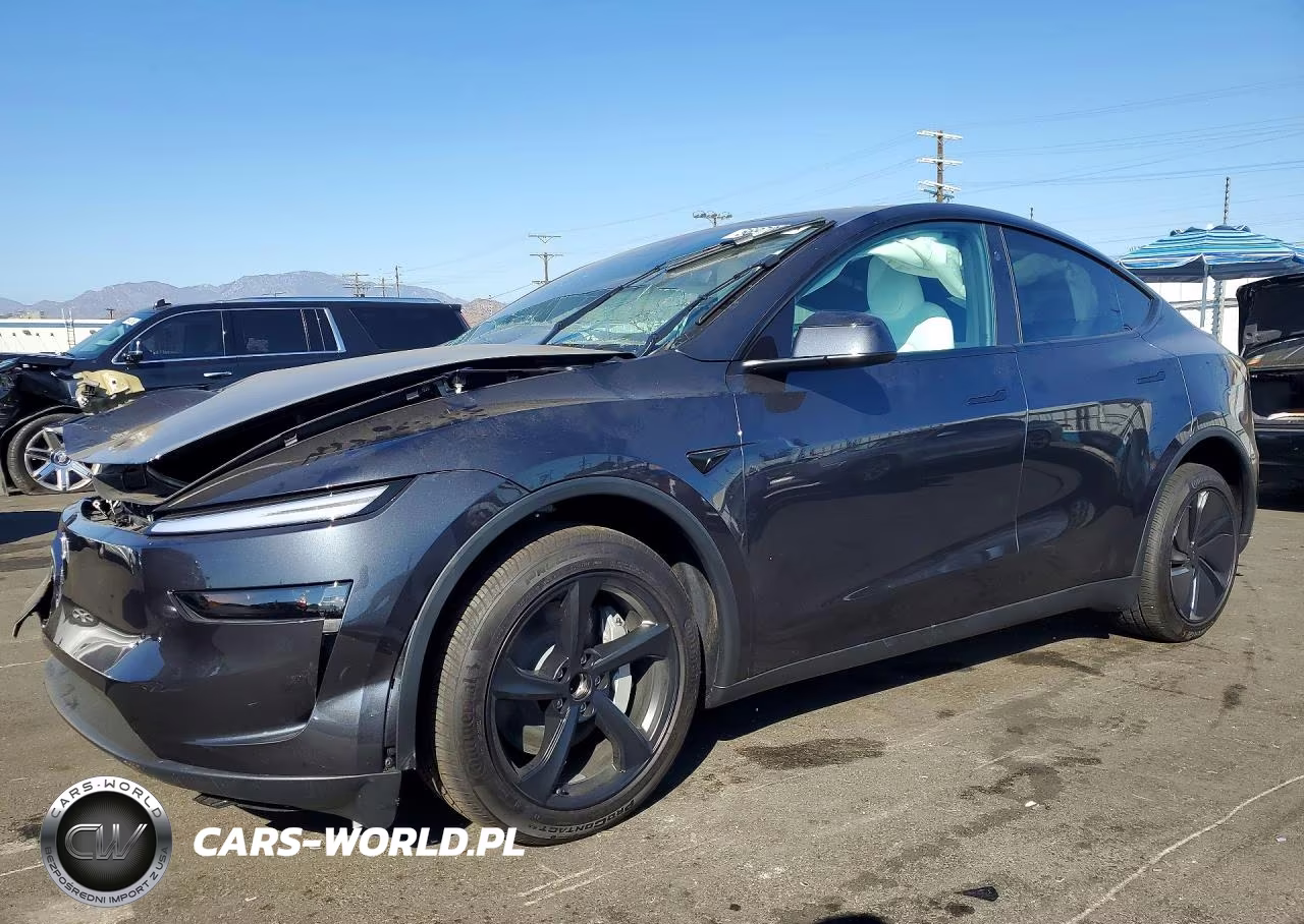 2026 Tesla Model Y – zdjęcie 1 z 13