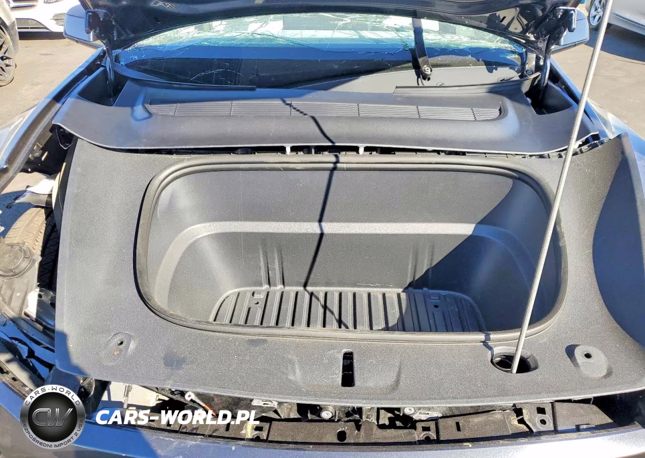2026 Tesla Model Y VIN:7SAYGDED4TF596093 - 12