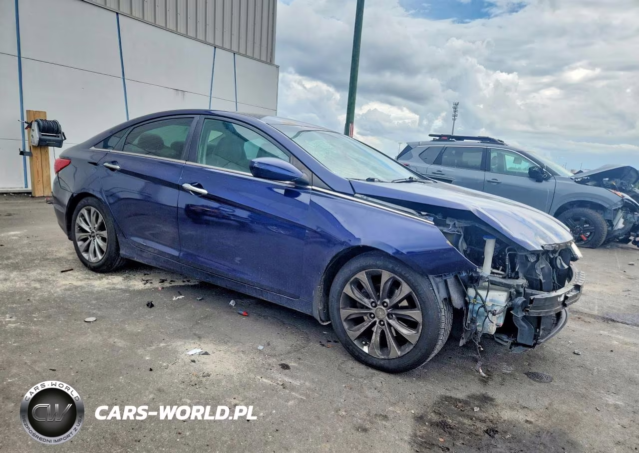 2012 Hyundai Sonata VIN:5NPEC4AC7CH420326 - 4