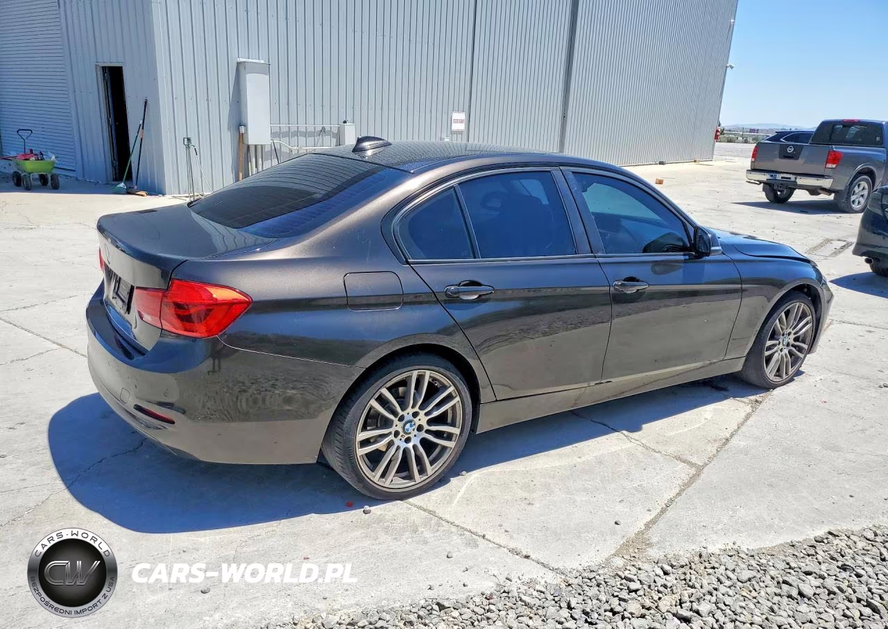 2016 BMW 320 I VIN:WBA8E1G58GNT35013 - 3
