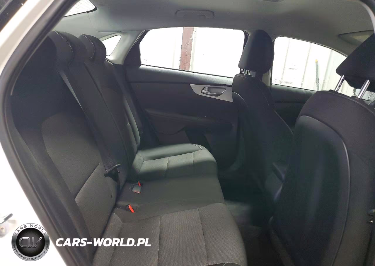 2024 Kia Forte Lxs VIN:3KPF24AD0RE811315 - 10