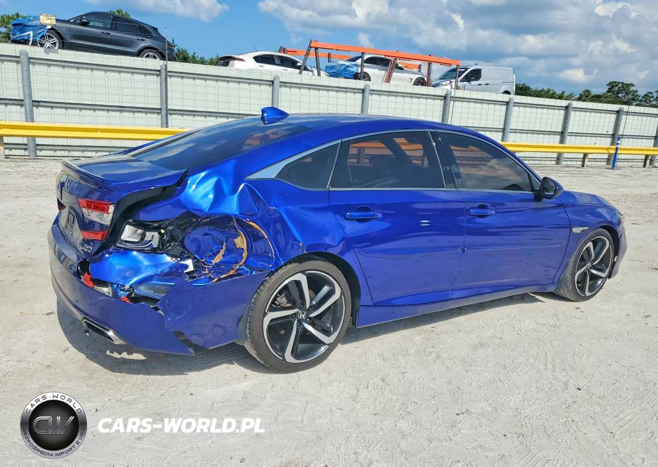 2018 Honda Accord Sport VIN:1HGCV2F3XJA044869 - 3