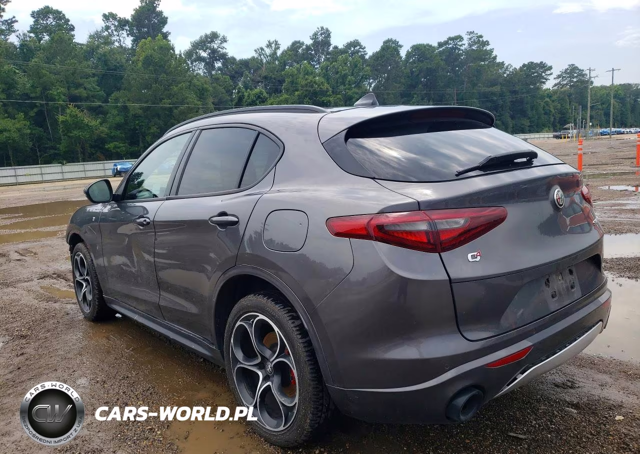 2022 Alfa Romeo Stelvio Ti VIN:ZASPAKBN0N7D32722 - 2