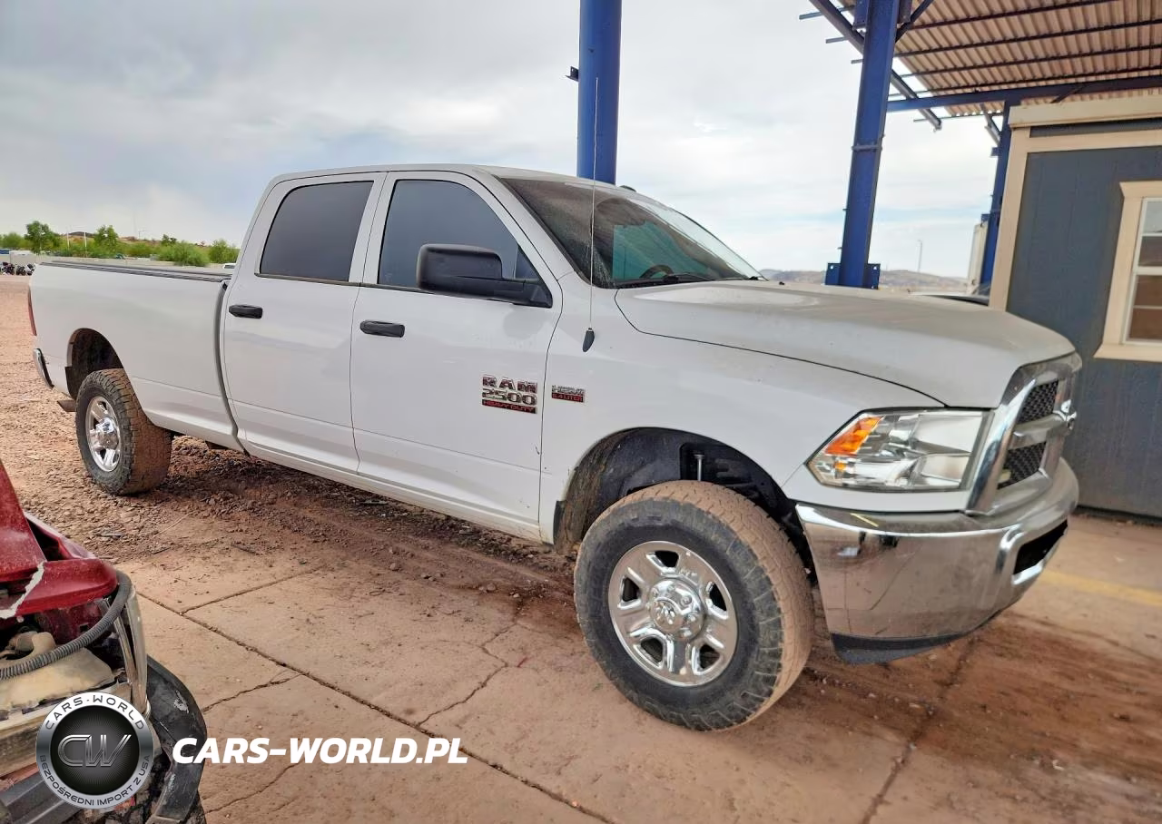 2018 Ram 2500 St VIN:3C6UR5HJ3JG359459 - 4