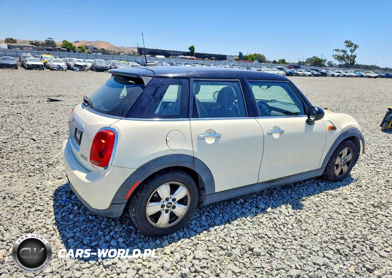 2015 Mini Cooper VIN:WMWXS5C51FT829015 - 3