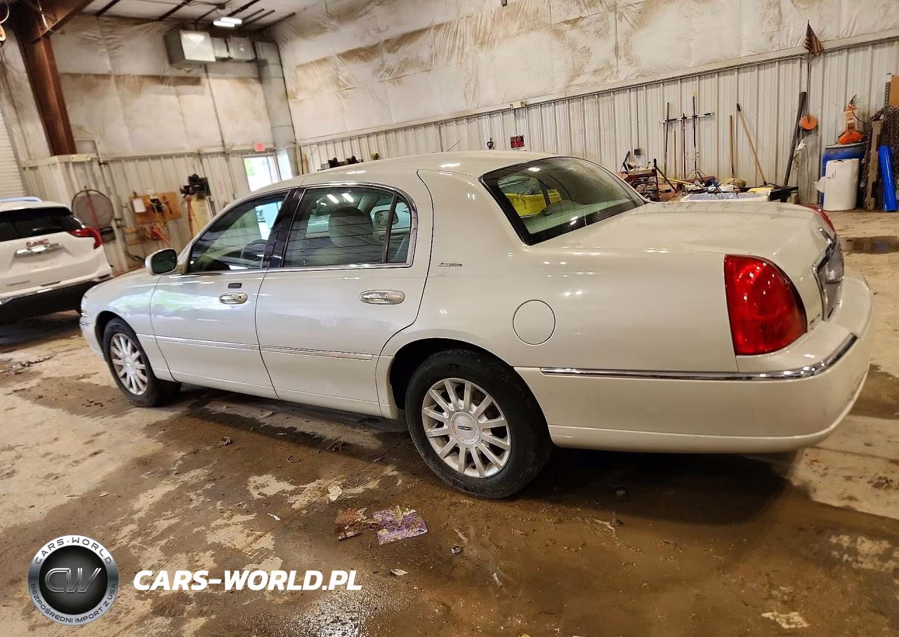 2006 Lincoln Town Car Signature VIN:1LNHM81W36Y622591 - 2