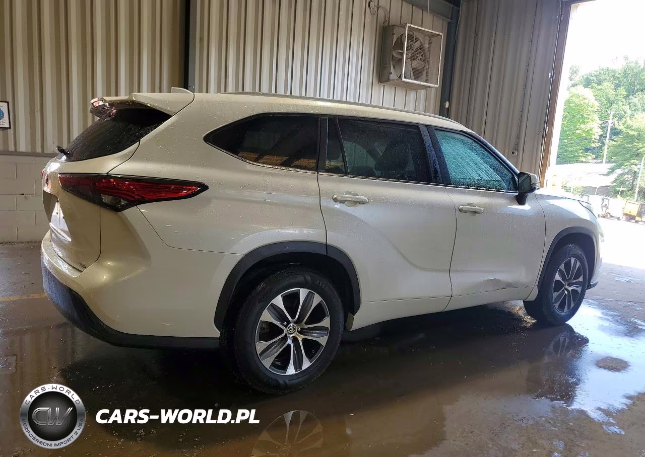 2023 Toyota Highlander Xle VIN:5TDKDRAH6PS035705 - 3