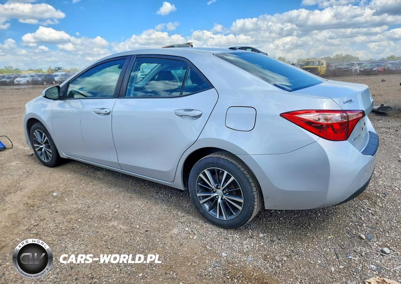 2018 Toyota Corolla Le VIN:2T1BURHE3JC041814 - 2