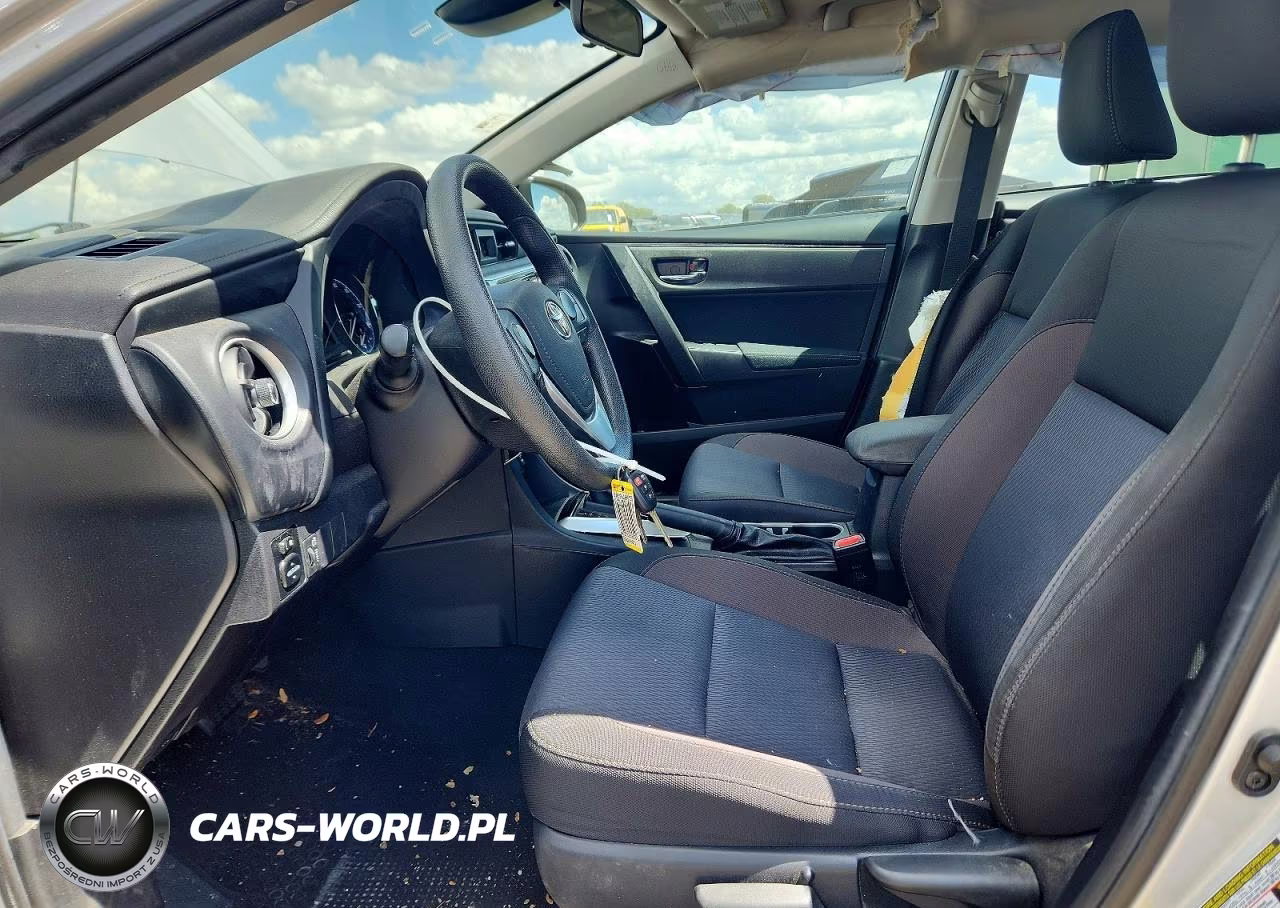2018 Toyota Corolla Le VIN:2T1BURHE3JC041814 - 7