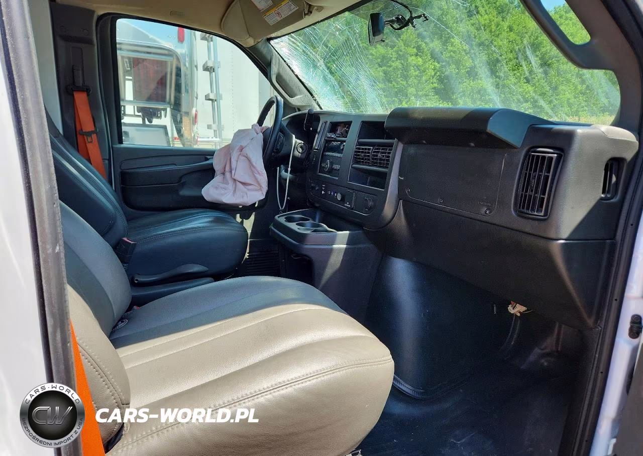 2024 GMC Savana Delivery Truck VIN:7GZ07RF78RN002361 - 11