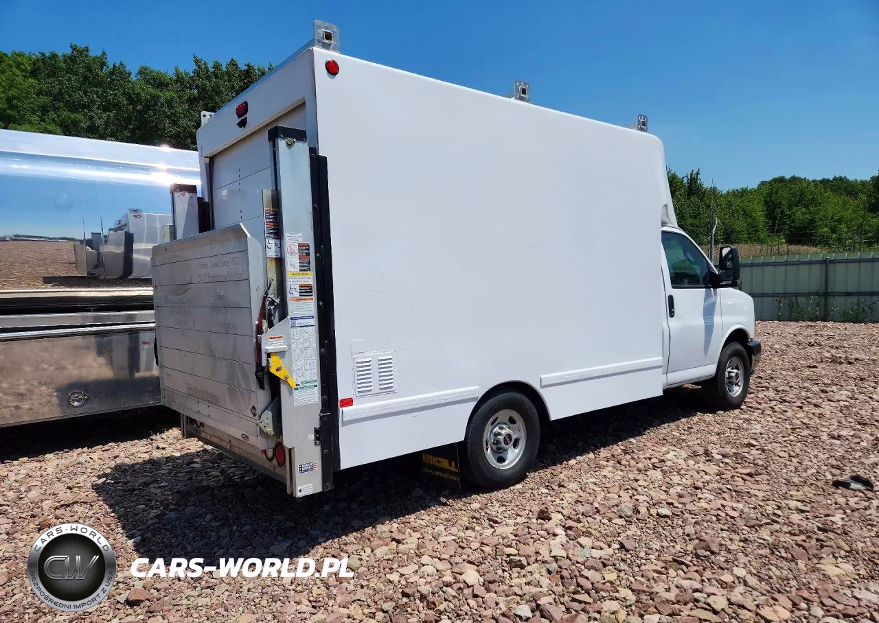 2024 GMC Savana Delivery Truck VIN:7GZ07RF78RN002361 - 3