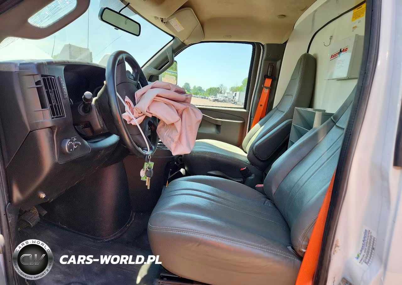 2024 GMC Savana Delivery Truck VIN:7GZ07RF78RN002361 - 7